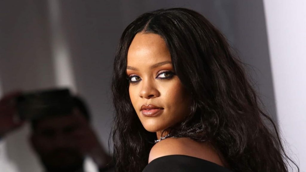 Apple Music launches Rihanna's Road to Halftime ahead of Super Bowl LVII -  Apple