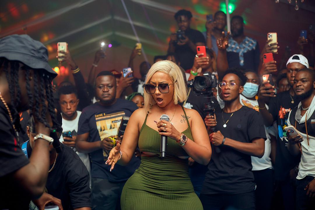 Mona4reall rocks stage with Stonebwoy at Tropical Fiesta party | SEE PHOTOS  - GBAfrica